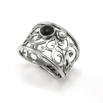 Silver Ring with Pearl and Onyx