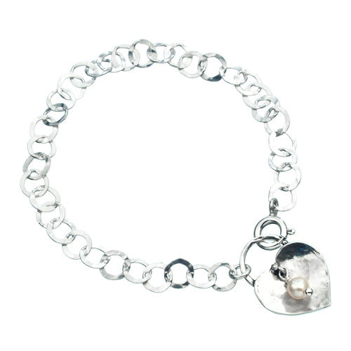 Israeli Jewelry Silver bracelet with heart clasp.